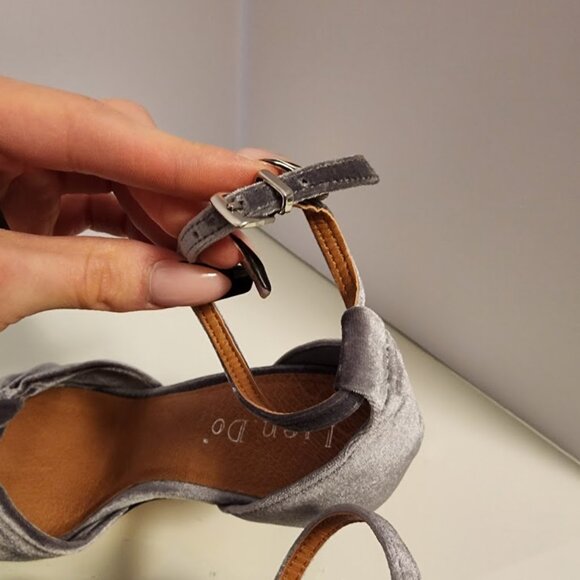 Anthropologie Velvet Gray Lien Do Heels Size 8 - Picture 11 of 11